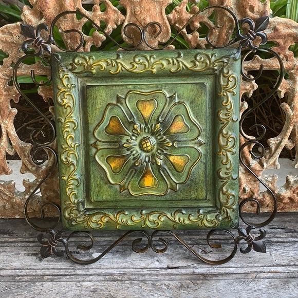 Lovely Wall Hanging - Picture 2 of 8